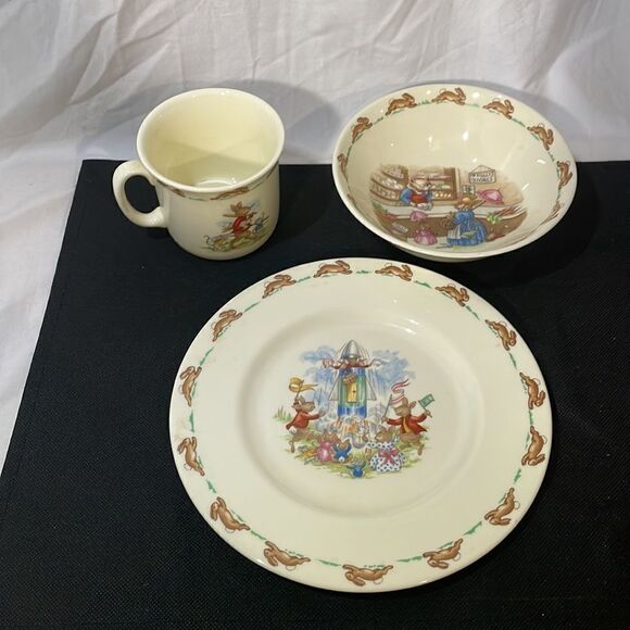 Set of 3 bunnykins royal Dolton Tableware - Picture 2 of 11